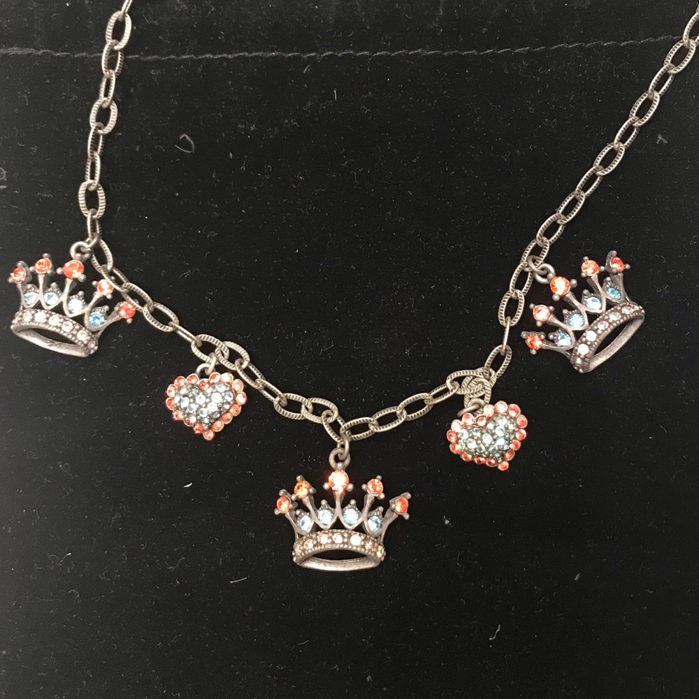 Crown and hearts chain